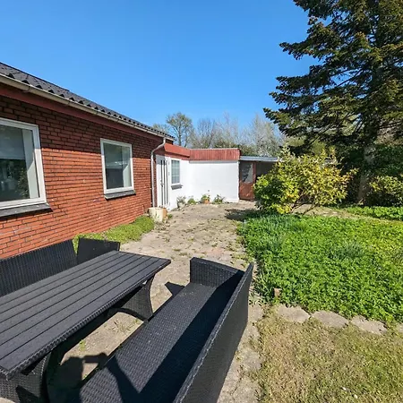 Suburban House In Rodbyhavn Вилла *