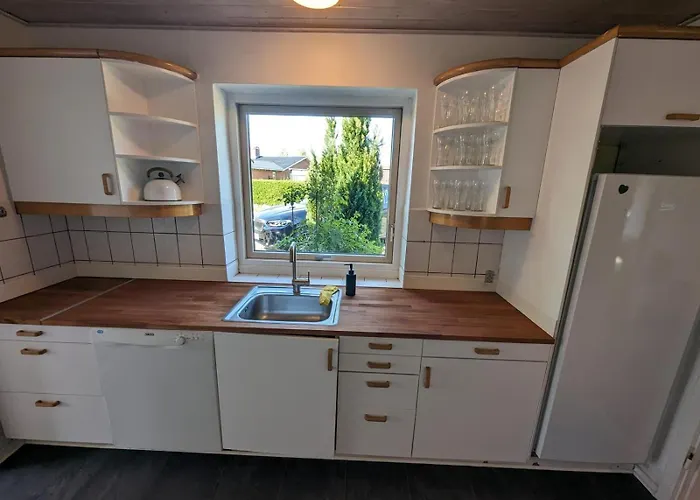Villa Suburban House In Rodbyhavn