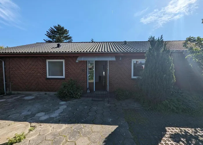 Villa Suburban House In Rodbyhavn *